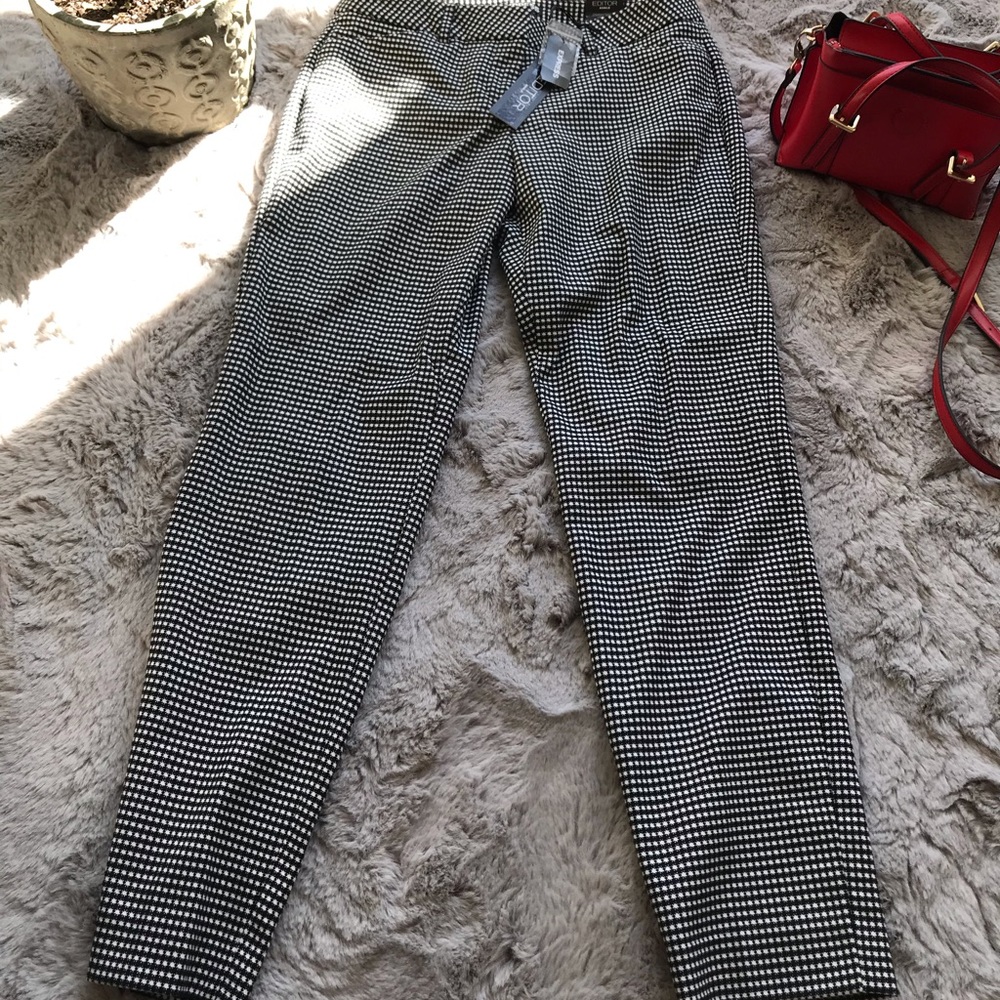 You’ve got this straight leg trousers